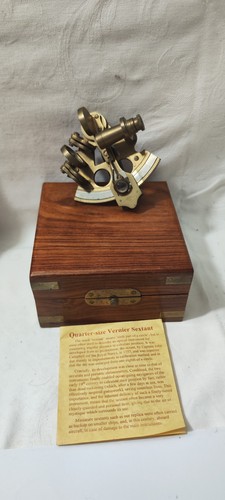 Dekorativer messing sextant - messing,